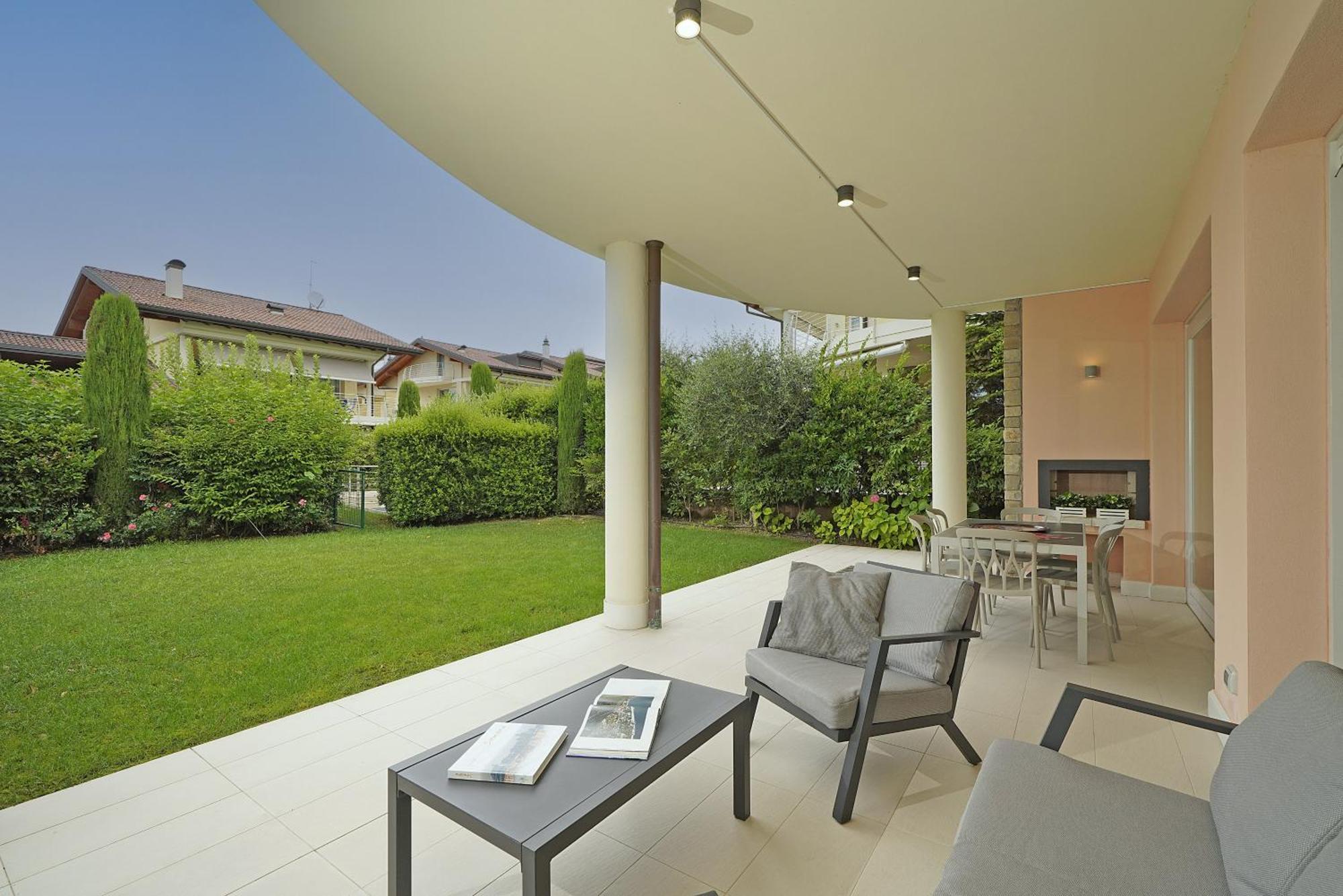 Alma Garda Home Sirmione Exteriör bild